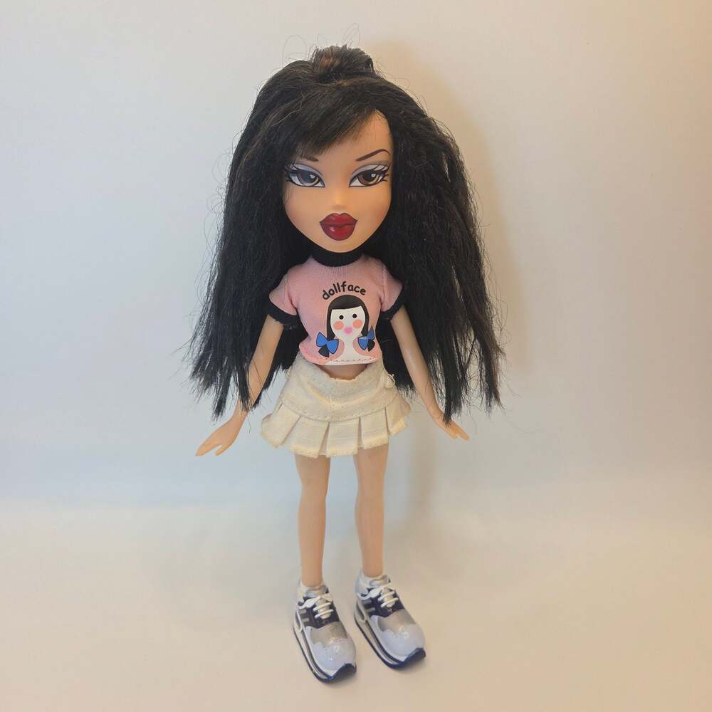 Vintage 2003 Bratz Style It Jade Doll Redressed